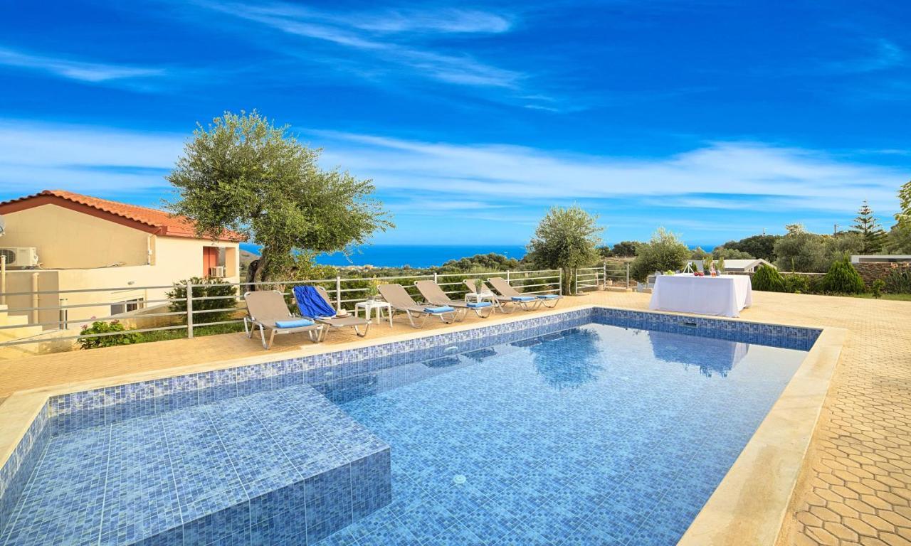 Aqua Blue Villas With Heated Pool Mathes Екстер'єр фото